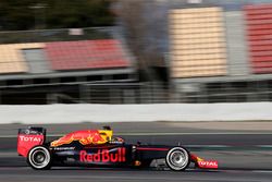 Daniil Kvyat, Red Bull Racing RB12