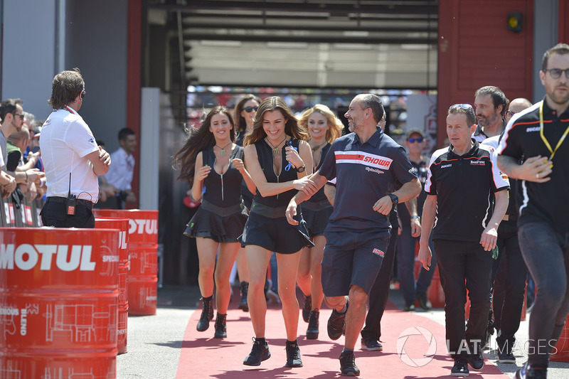 Grid girl