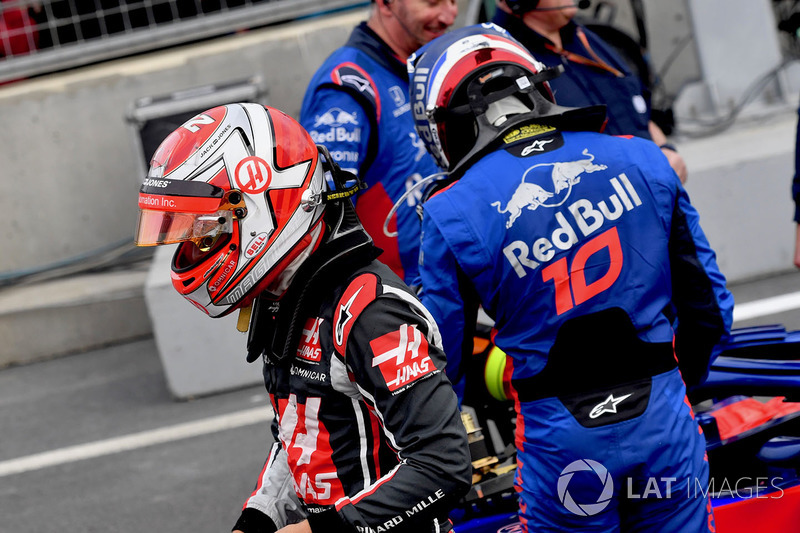 Kevin Magnussen, Haas F1, dan Pierre Gasly, Toro Rosso