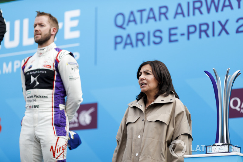 Mayor of Rome, Anne Hidalgo, on the podium with Sam Bird, DS Virgin Racing