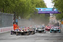 Start of race with Jean-Eric Vergne, Techeetah, leading Sam Bird, DS Virgin Racing, Andre Lotterer, Techeetah, Maro Engel, Venturi Formula E Team