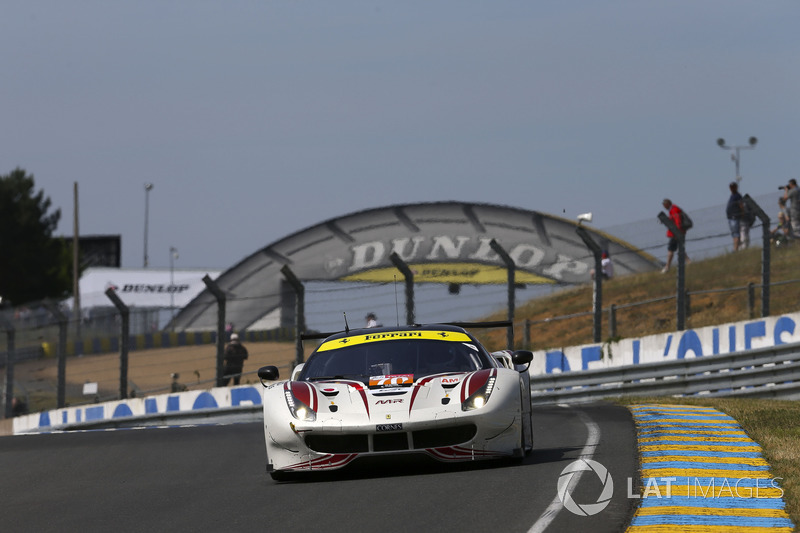 #70 MR Racing Ferrari 488 GTE: Motoaki Ishikawa, Olivier Beretta, Eddie Cheever III