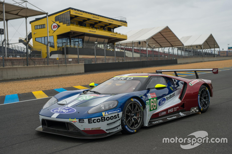 #69 Ford Chip Ganassi Racing Ford GT