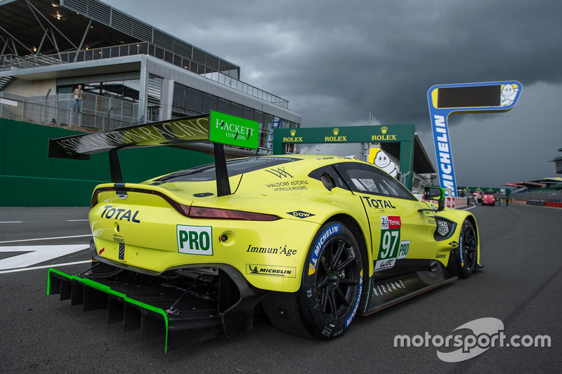 #97 Aston Martin Racing Aston Martin Vantage AMR: Alex Lynn, Maxime Martin, Jonathan Adams