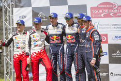 Sur le podium : Les vainqueurs Sébastien Ogier, Julien Ingrassia, M-Sport Ford WRT Ford Fiesta WRC, les deuxièmes, Ott Tänak, Martin Järveoja, Toyota Gazoo Racing WRT Toyota Yaris WRC, et les troisièmes Thierry Neuville, Nicolas Gilsoul, Hyundai Motorsport Hyundai i20 Coupe WRC