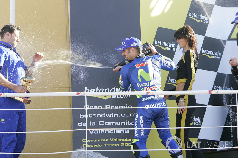 Podium: racewinnaar Marco Melandri