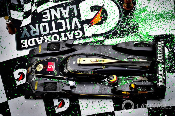 #5 Action Express Racing Cadillac DPi, P: Joao Barbosa, Christian Fittipaldi, Filipe Albuquerque celebrate the win in victory lane