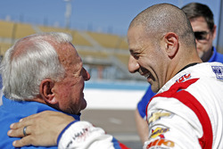 Tony Kanaan, A.J. Foyt Enterprises Chevrolet and A.J. Foyt