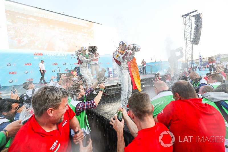 Jean-Eric Vergne, Techeetah, 3° classificato, Lucas di Grassi, Audi Sport ABT Schaeffler, 2° classificato, Daniel Abt, Audi Sport ABT Schaeffler, vincitore dell'ePrix di Berlino