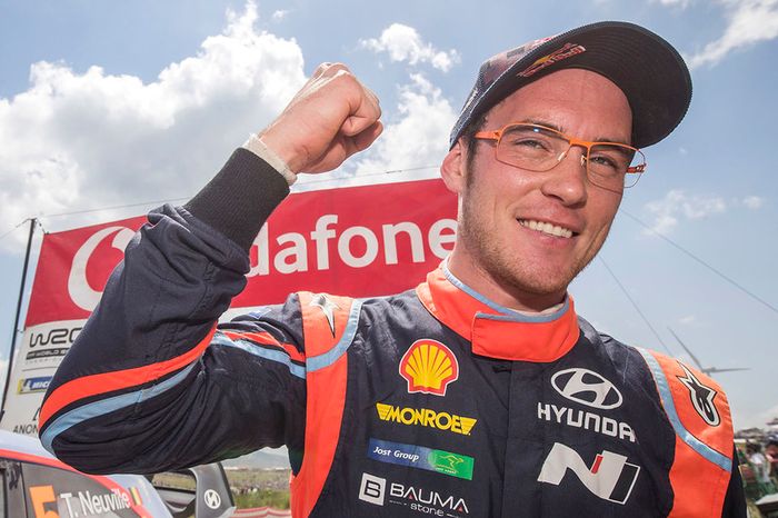 Le vainqueur Thierry Neuville, Hyundai Motorsport