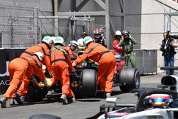 Kazanın ardından Max Verstappen, Red Bull Racing RB14