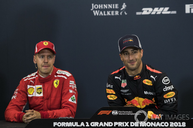 Sebastian Vettel, Ferrari e Daniel Ricciardo, Red Bull Racing nella conferenza stampa