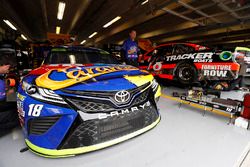 Kyle Busch, Joe Gibbs Racing Toyota, Martin Truex Jr., Furniture Row Racing Toyota