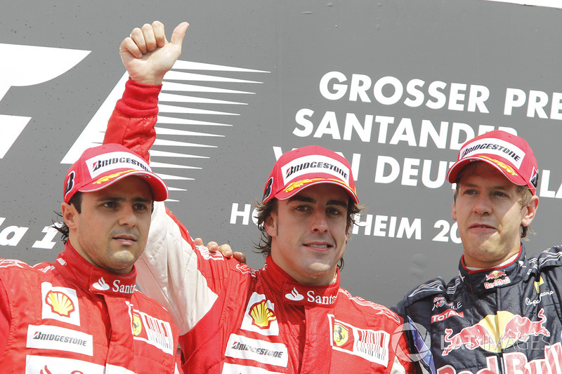 Podium: Felipe Massa, Ferrari F10, tweede plaats, Fernando Alonso, Ferrari F10, racewinnaar, Sebasti