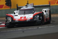 #2 Porsche Team Porsche 919 Hybrid: Timo Bernhard, Earl Bamber, Brendon Hartley