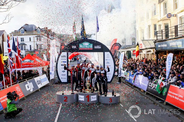 Podium: Winner Elfyn Evans, Daniel Barritt, Ford Fiesta WRC, M-Sport, second Thierry Neuville, Nicolas Gilsoul, Hyundai i20 WRC, Hyundai Motorsport, third Sébastien Ogier, Julien Ingrassia, Ford Fiesta WRC, M-Sport