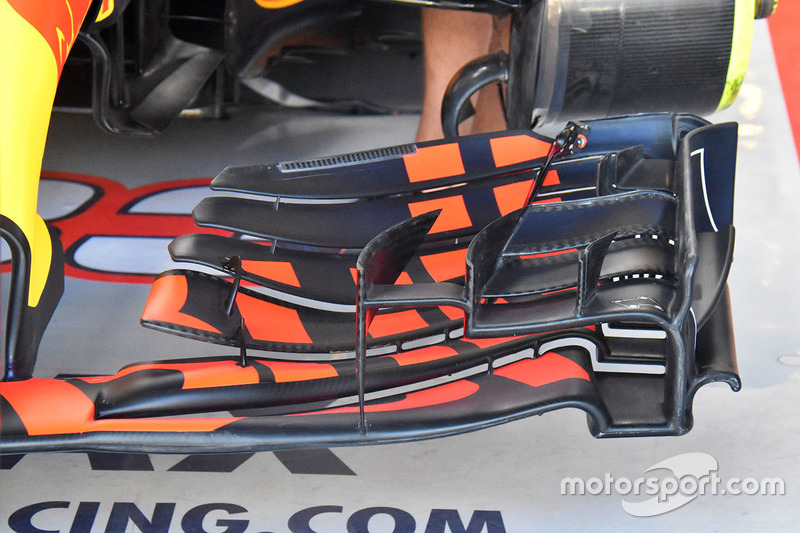Red Bull Racing RB13 ön kanat detay