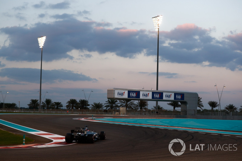 Romain Grosjean, Haas F1 Team VF-17