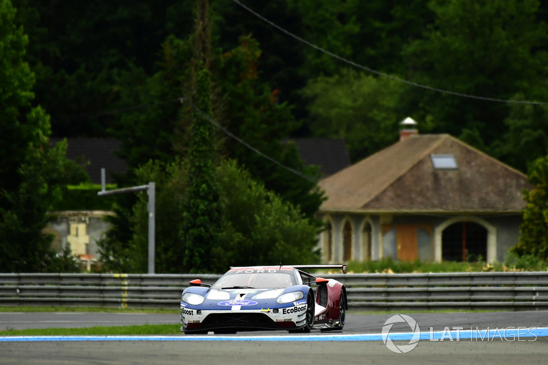 35: #68 Ford Chip Ganassi Racing Ford GT: Joey Hand, Dirk Müller, Sébastien Bourdais, 3'49.582