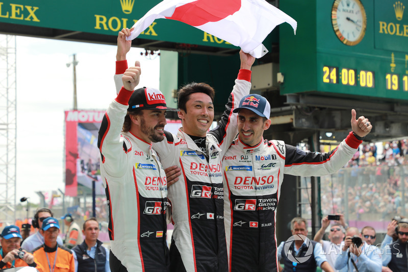 Winners #8 Toyota Gazoo Racing Toyota TS050: Sébastien Buemi, Kazuki Nakajima, Fernando Alonso