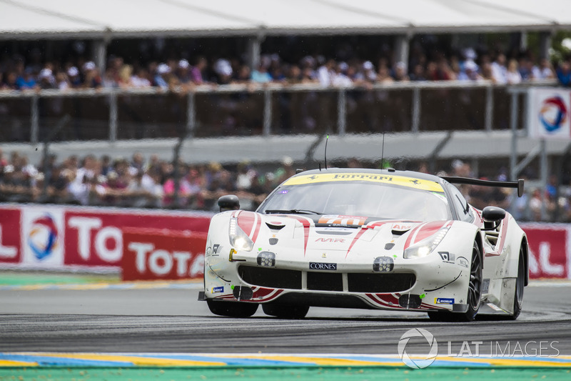 #70 MR Racing Ferrari 488 GTE: Motoaki Ishikawa, Olivier Beretta, Eddie Cheever III