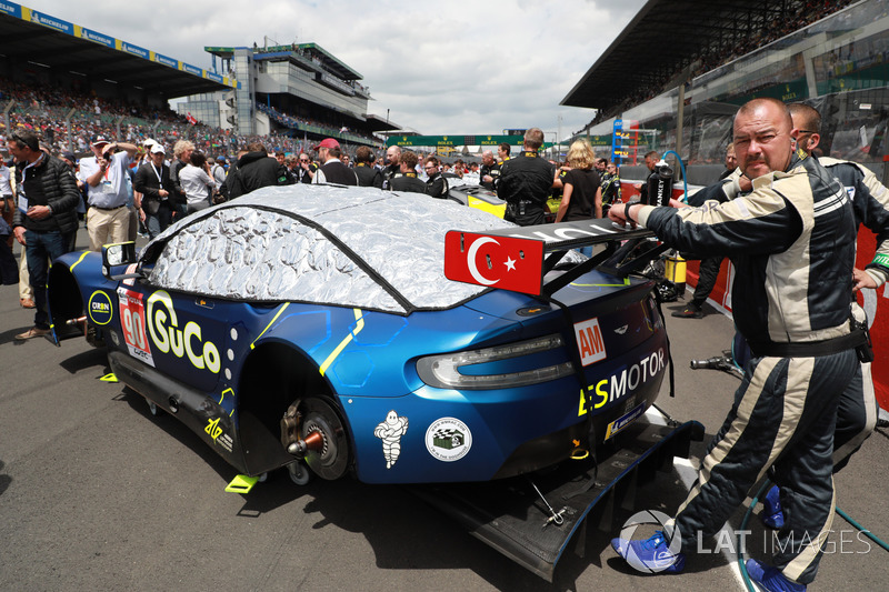 #90 TF Sport Aston Martin Vantage: Salih Yoluc, Euan Alers-Hankey, Charles Eastwood
