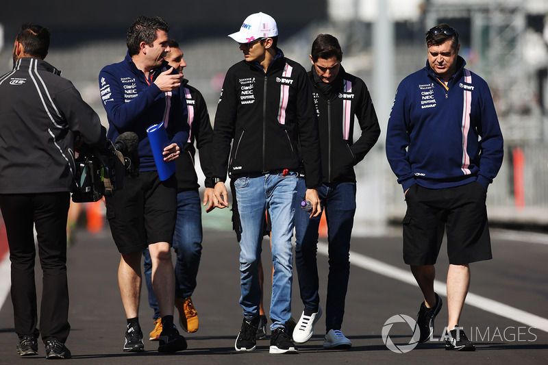 Esteban Ocon, Force India, conducts a track walk with colleagues