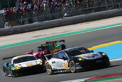 #77 PROTON Competition, Porsche 911 RSR: Christian Ried, Joel Camathias, Matteo Cairoli