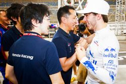 Pierre Gasly, Toro Rosso, celebrates 4th place with his team