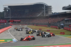 Sebastian Vettel, Ferrari SF71H líder al inicio