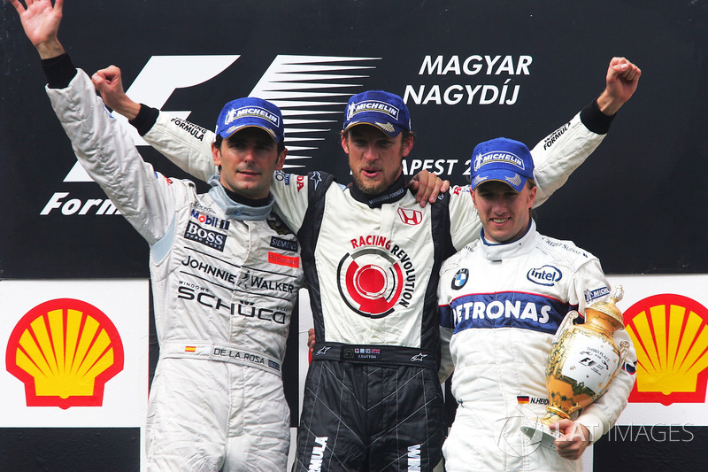 Podium : le second Pedro de la Rosa, McLaren, le vainqueur Jenson Button, Honda et le troisième Nick Heidfeld, BMW Sauber F1