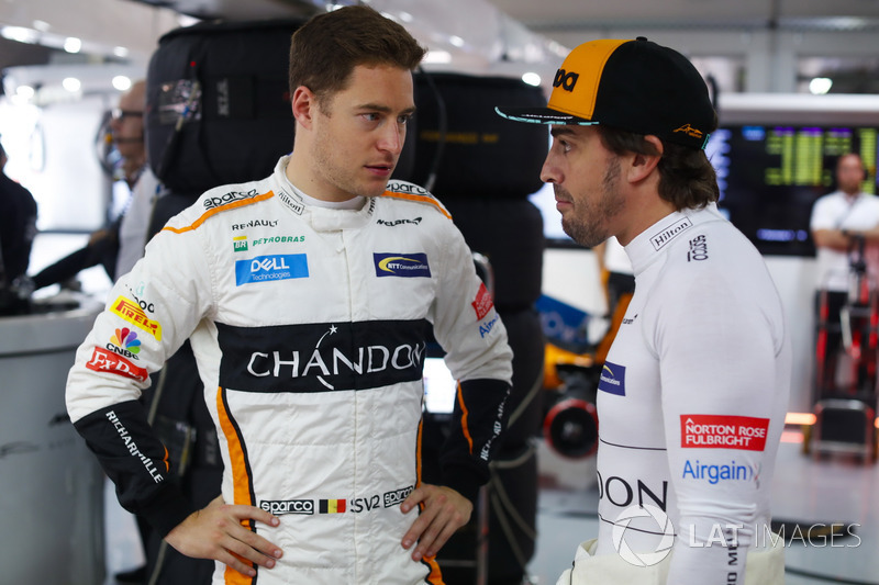 Stoffel Vandoorne, McLaren, with Fernando Alonso, McLaren