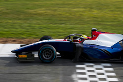 Arjun Maini, Trident
