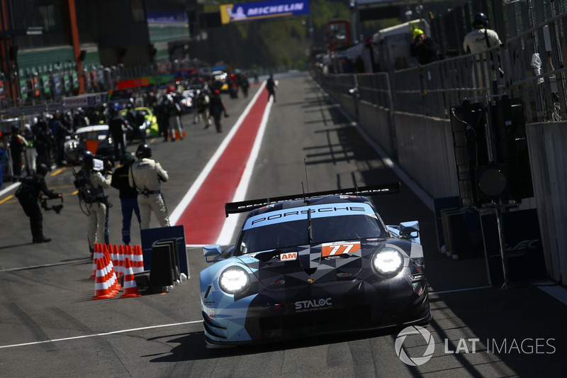 #77 Dempsey Proton Competition Porsche 911 RSR: Christian Ried, Julien Andlauer, Matt Campbell