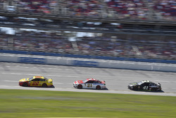 Joey Logano, Team Penske, Ford Fusion Shell Pennzoil, Paul Menard, Wood Brothers Racing, Ford Fusion Motorcraft / Quick Lane Tire & Auto Center, Kurt Busch, Stewart-Haas Racing, Ford Fusion Monster Energy / Haas Automation