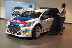 Paolo Andreucci e Anna Andreussi svelano la Peugeot 208 T16