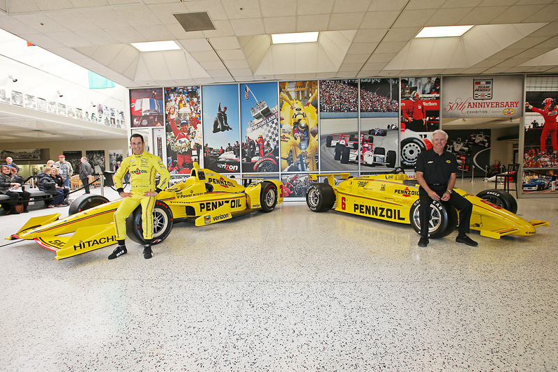 Helio Castroneves, Team Penske Chevrolet and Rick Mears