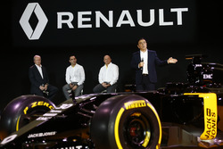 Карлос Гон, президент Renault представляет Renault R.S. 16 вместе с Жеромом Столлом, президент Renau