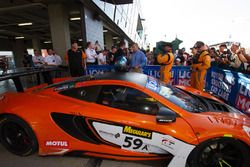 Sieger #59 Tekno Autosports McLaren 650S: Shane van Gisbergen, Alvaro Parente, Jonathon Webb