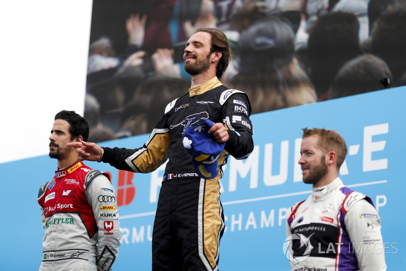 Sam Bird, DS Virgin Racing, finishes 3rd with Lucas di Grassi, Audi Sport ABT Schaeffler, finishing 2nd, Jean-Eric Vergne, Techeetah winning the Paris ePrix