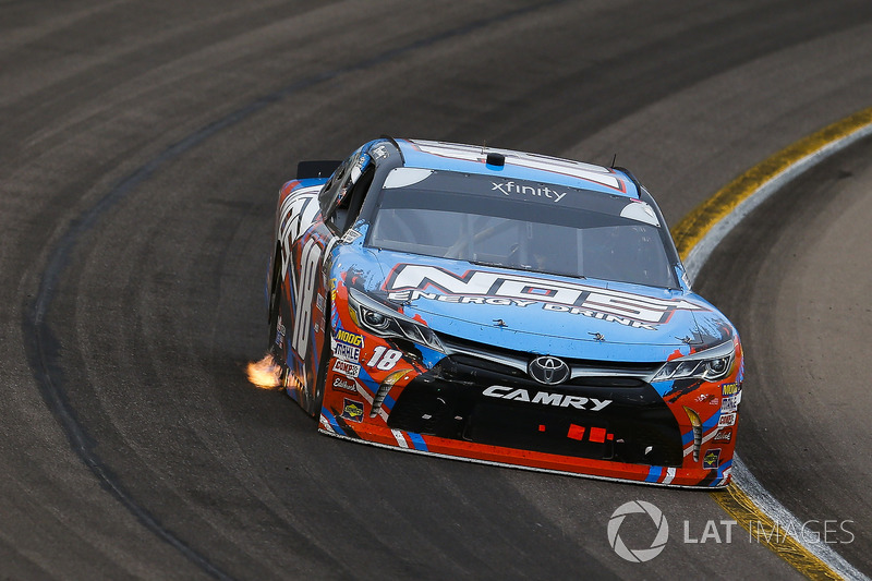 Kyle Busch, Joe Gibbs Racing, Toyota Camry NOS