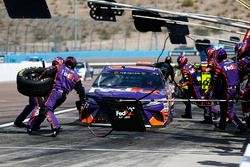 Denny Hamlin, Joe Gibbs Racing, Toyota Camry FedEx Freight pit stop