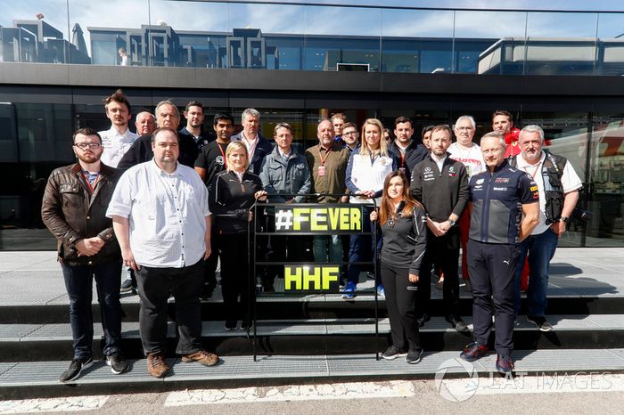 El paddock rinde homenaje al comentarista Henry Hope-Frost después de que falleció trágicamente