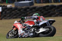 Eugene Laverty, Milwaukee Aprilia crash damage