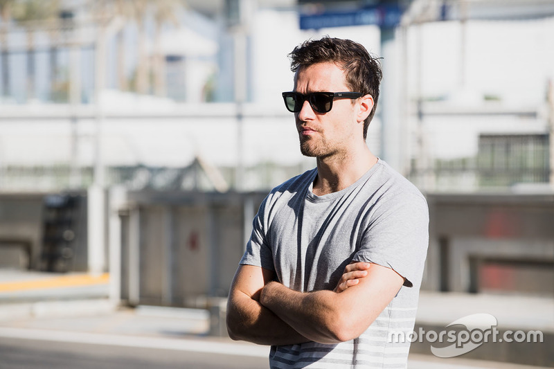 Jolyon Palmer watches his brother, Will Palmer, Arden International