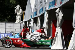 Logo LGT sulla vettura del team Audi Sport ABT Schaeffler