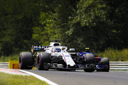Lance Stroll, Williams FW41 ve Pierre Gasly, Toro Rosso STR13