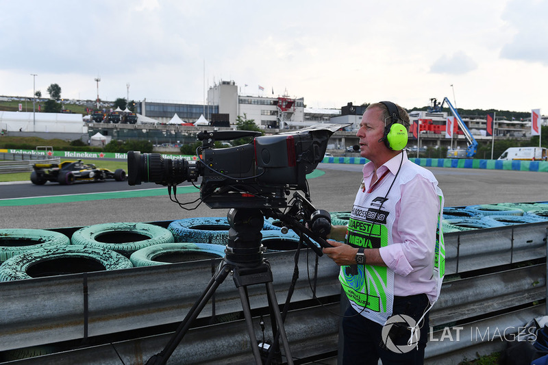 Martin Brundle, Sky TV operates a TV camera