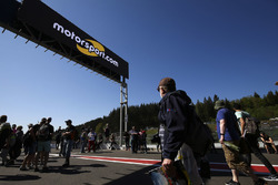 Motorsport.com signage