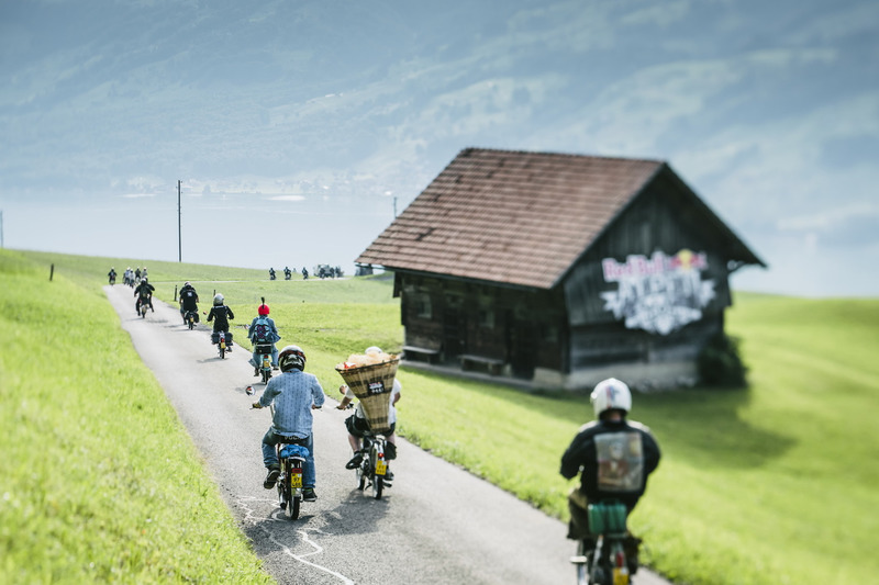 Partecipanti alla Red Bull Alpenbrevet